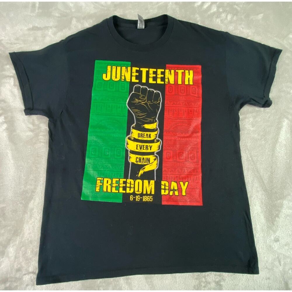 Gildan | Mens | Juneteenth “Freedom Day” Graphic Tee Shirt | Black | L